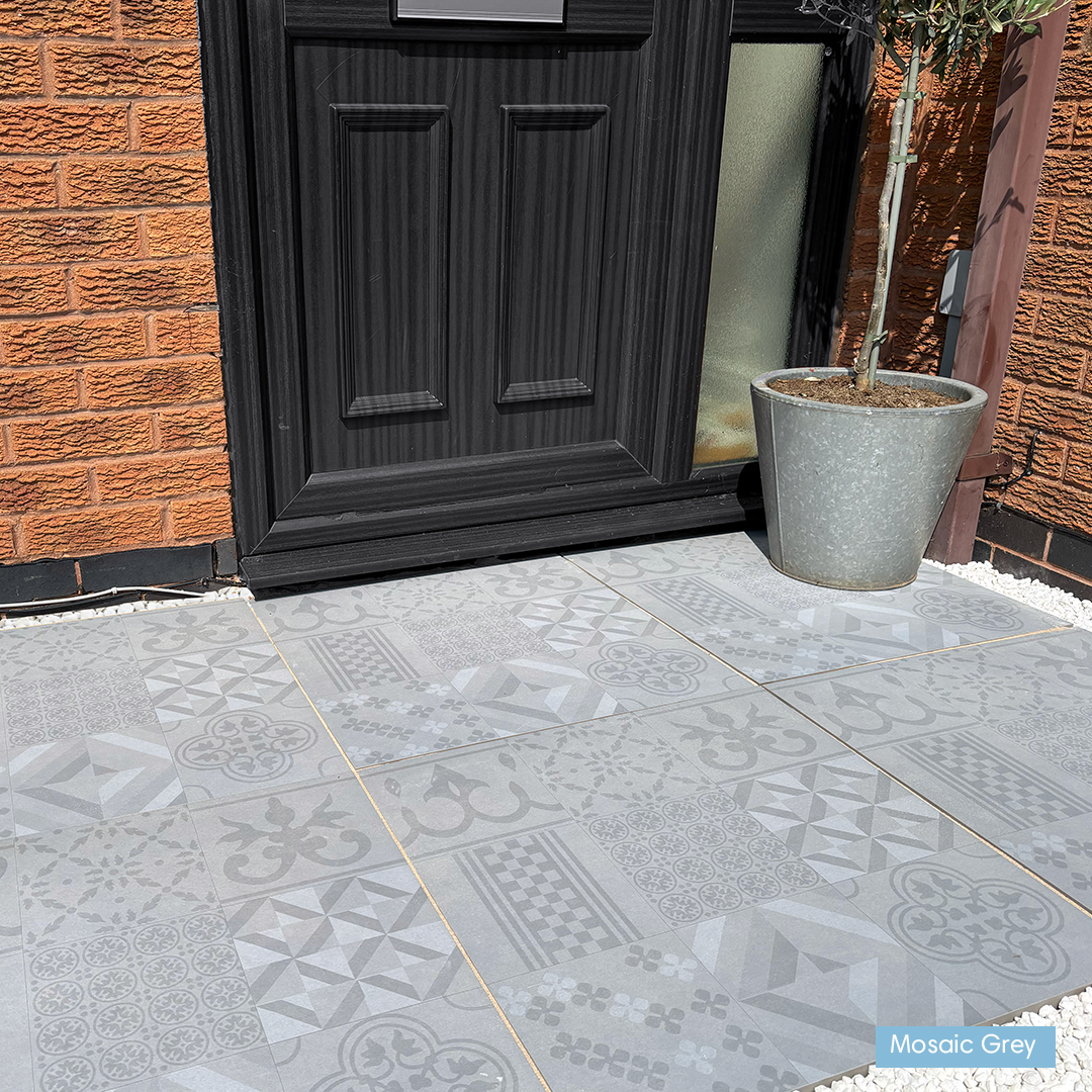 patterned paving, patterned tiles; outdoor patterned tile; decorative slabs; mosaic tiles; mosaic paving; mosaic, printed slabs; grey outdoor tiles, porcelain slabs, porcelain paving; outdoor porcelain; patterned porcelain slabs